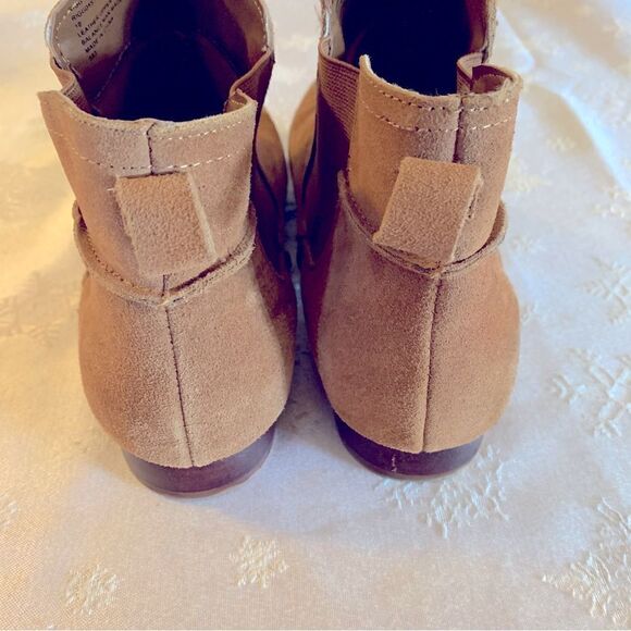 Steve Madden Ankle Boots Tan Suede Leather Stretch Sides Sz 10 Gorgeous - Picture 4 of 6